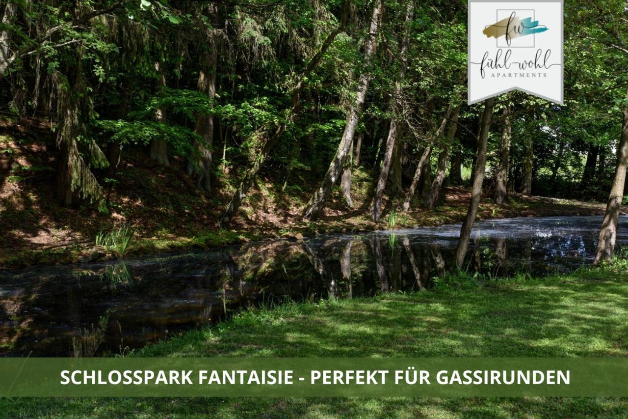 Ferienhaus Fantaisie - Wohnen Nahe Schlosspark -Stadtgrenze Bayreuth Fuer 1-5 Pers, Hunde Willkommen, Voll Eingezaeunt Eckersdorf Luaran gambar
